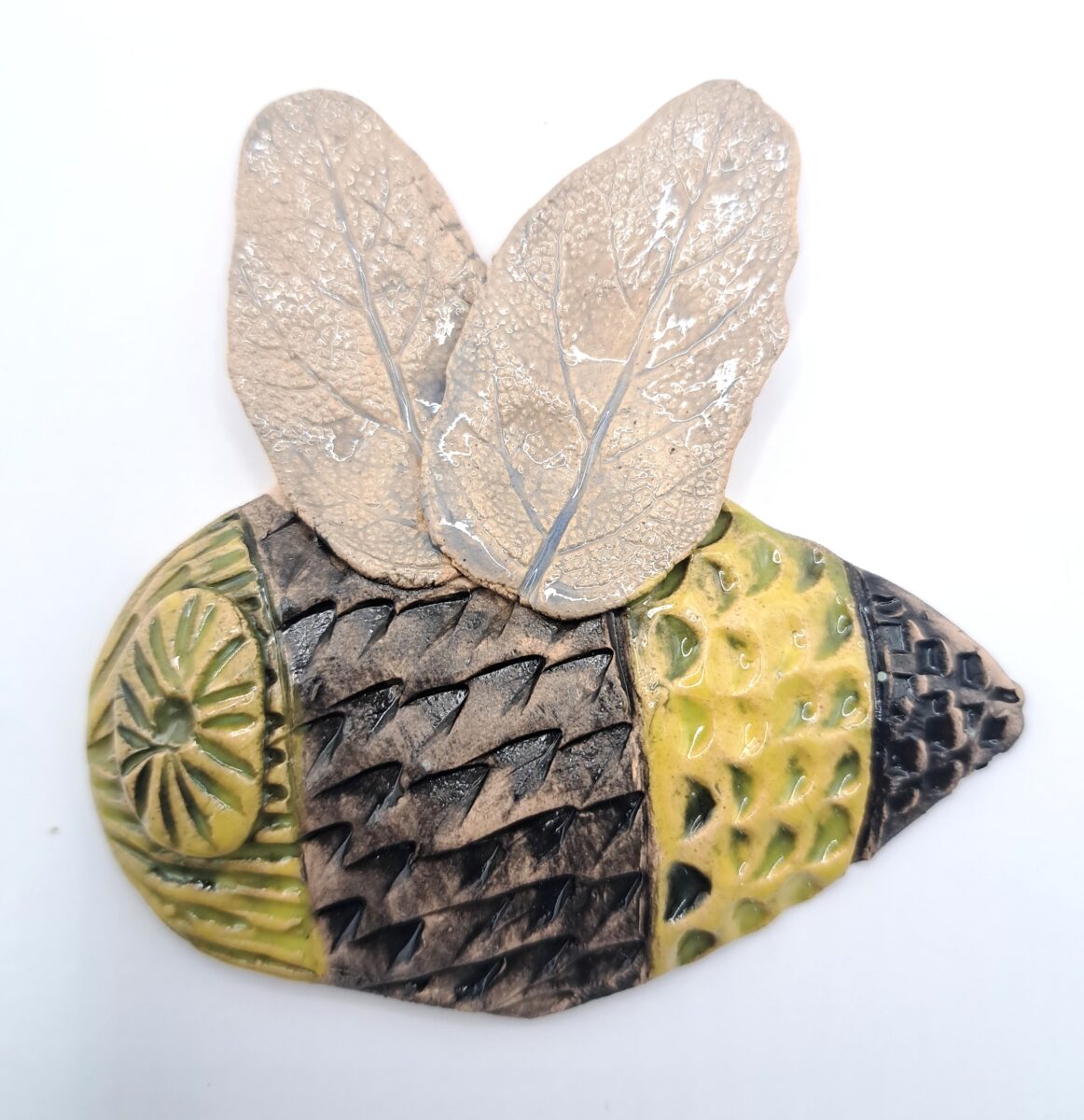 Make your own ceramic bee with Creative Clay for All