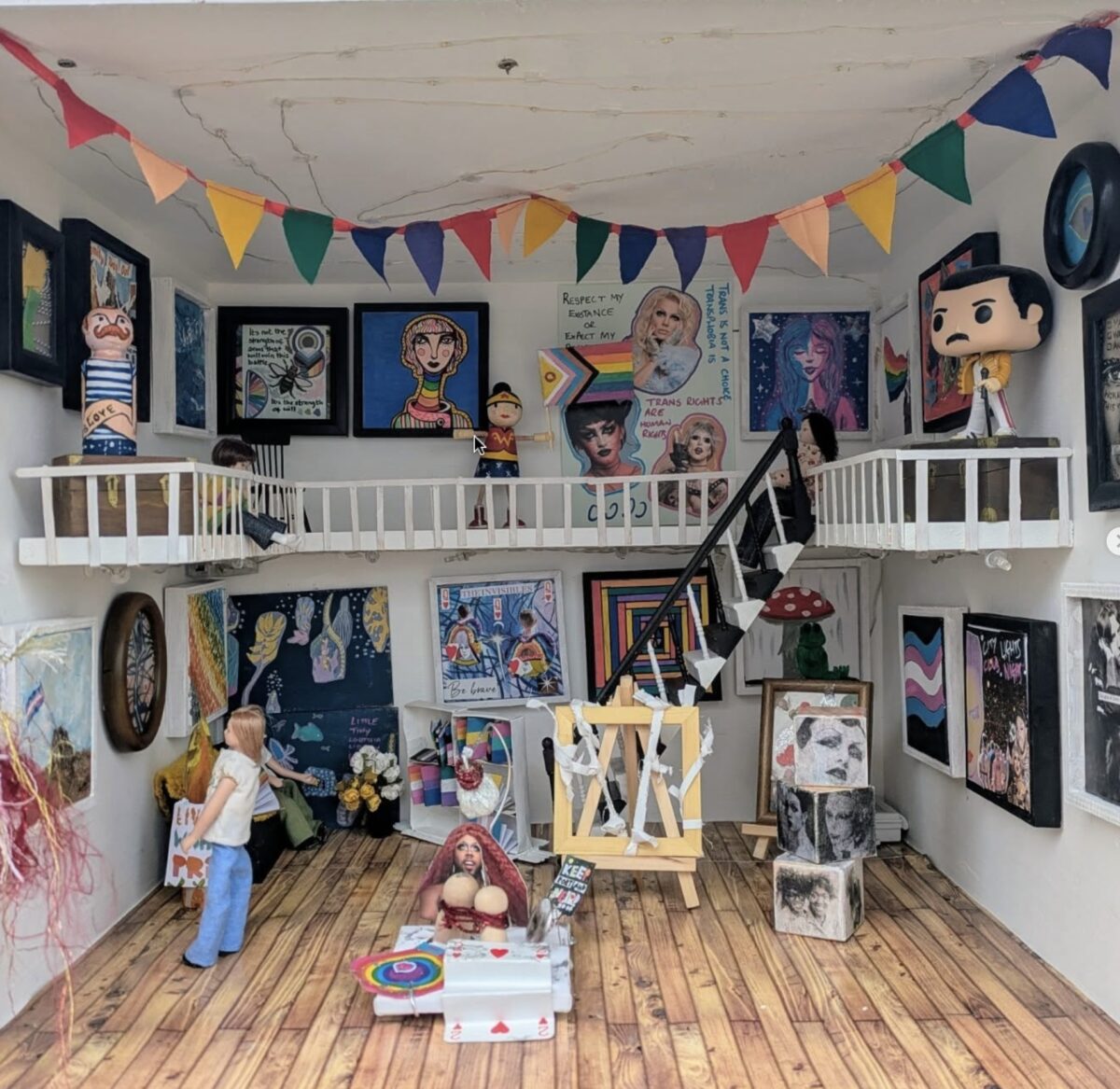 The Tiny Art Gallery comes to Poundbury