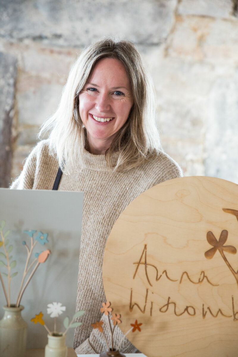Anna wiscombe headshot